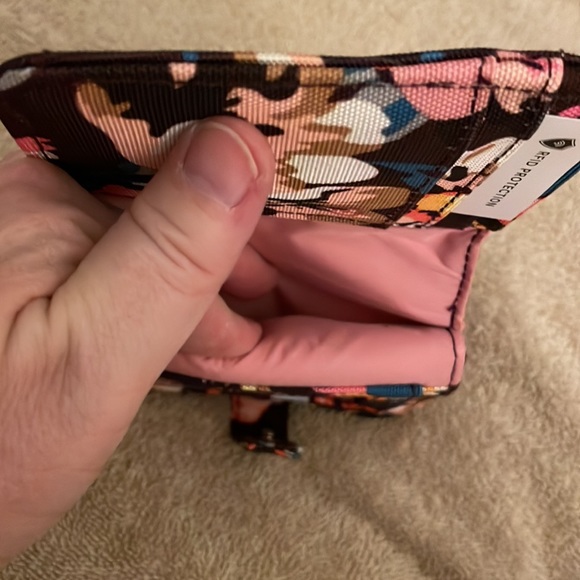 Vera Bradley Lighten Up RFID Small Wallet NWT - Picture 10 of 12